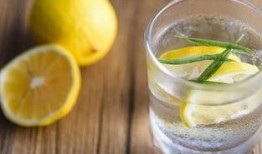柠檬水吃瓜,夏日消暑新风尚