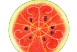 怎么吃瓜显高档